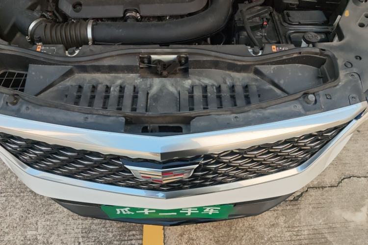 Used Cadillac XT4 2024 28T Two-Wheel-Drive Prestige Version Engine Bay