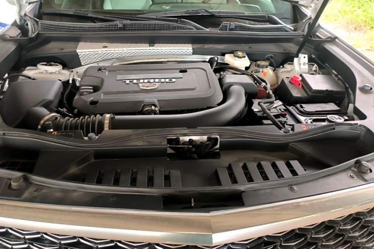 Used Cadillac XT4 2024 28T Two-Wheel-Drive Prestige Version Engine Bay