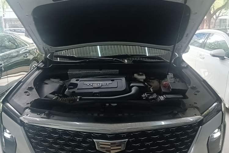 Used Cadillac XT4 2024 28T Two-Wheel-Drive Prestige Version Engine Bay