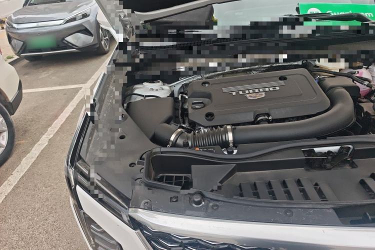 Used Cadillac XT4 2024 Facelift 28T Two-Wheel-Drive Luxury Version Engine Bay Right