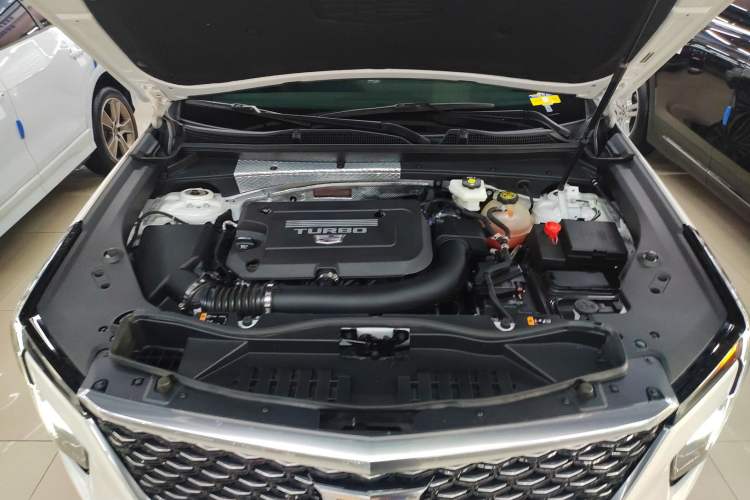 Used Cadillac XT4 2024 28T Two-Wheel-Drive Prestige Version Engine Bay