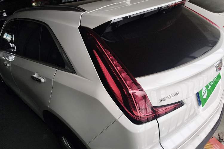Used Cadillac XT4 2024 28T Two-Wheel-Drive Luxury Version Exterior 2