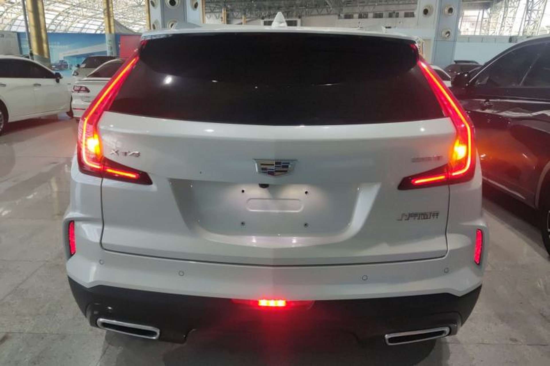 Used Cadillac XT4 2024 28T Two-Wheel-Drive Luxury Version Exterior 4