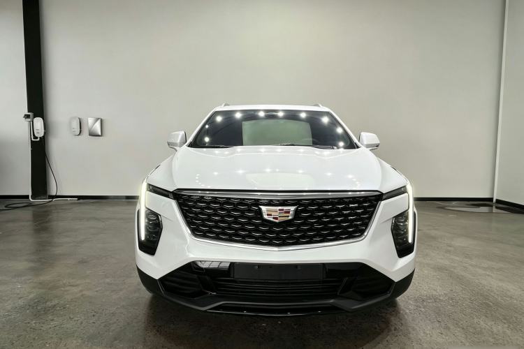 Used Cadillac XT4 2024 28T Two-Wheel-Drive Luxury Version Front