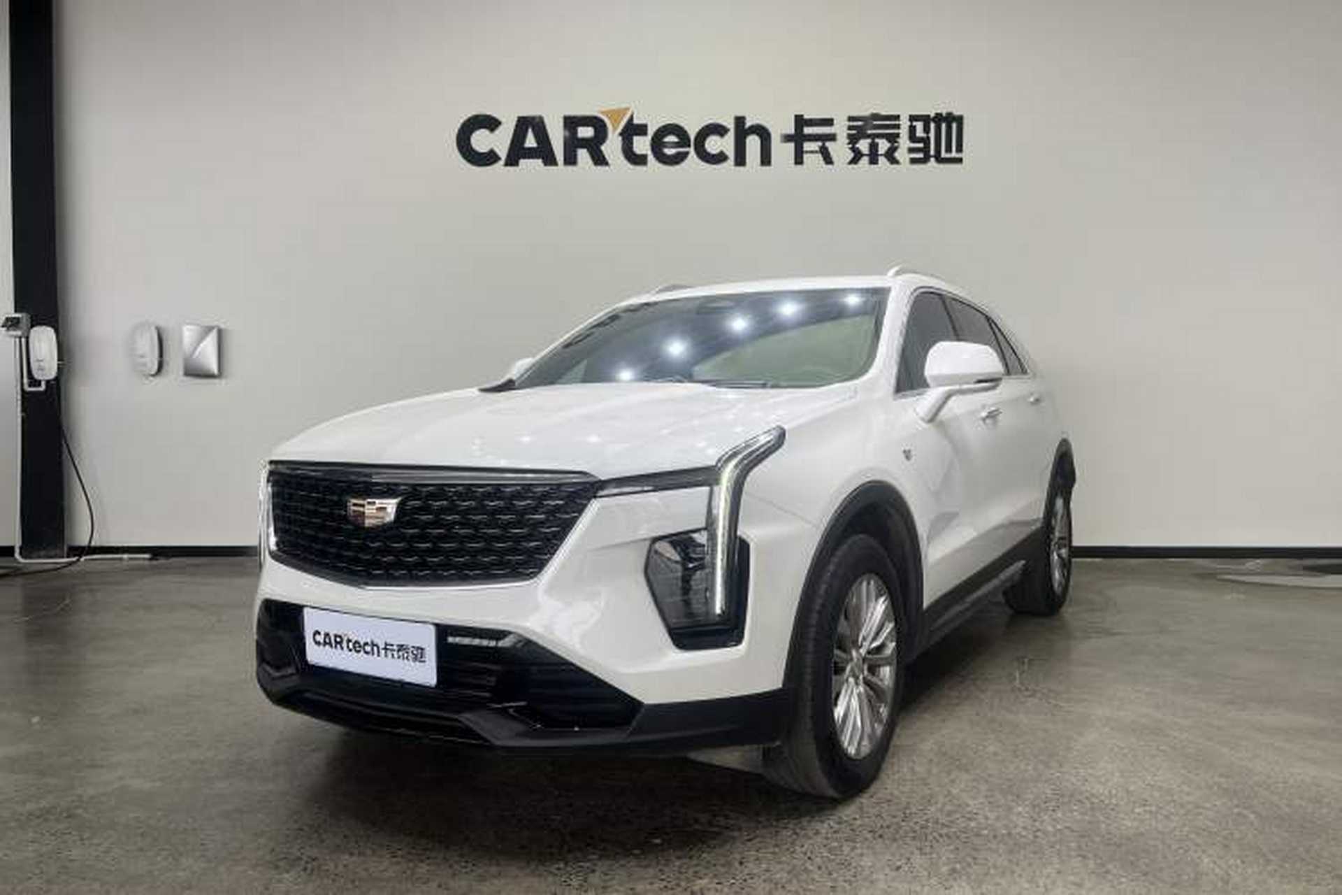 Used Cadillac XT4 2024 28T Two-Wheel-Drive Luxury Version Front Left 45 Deg