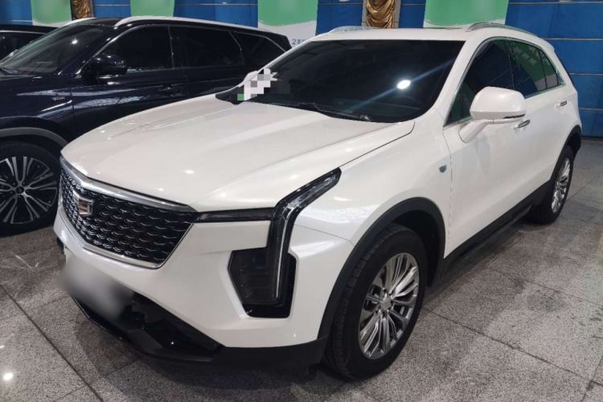 Used Cadillac XT4 2024 28T Two-Wheel-Drive Luxury Version Front Left 45 Deg