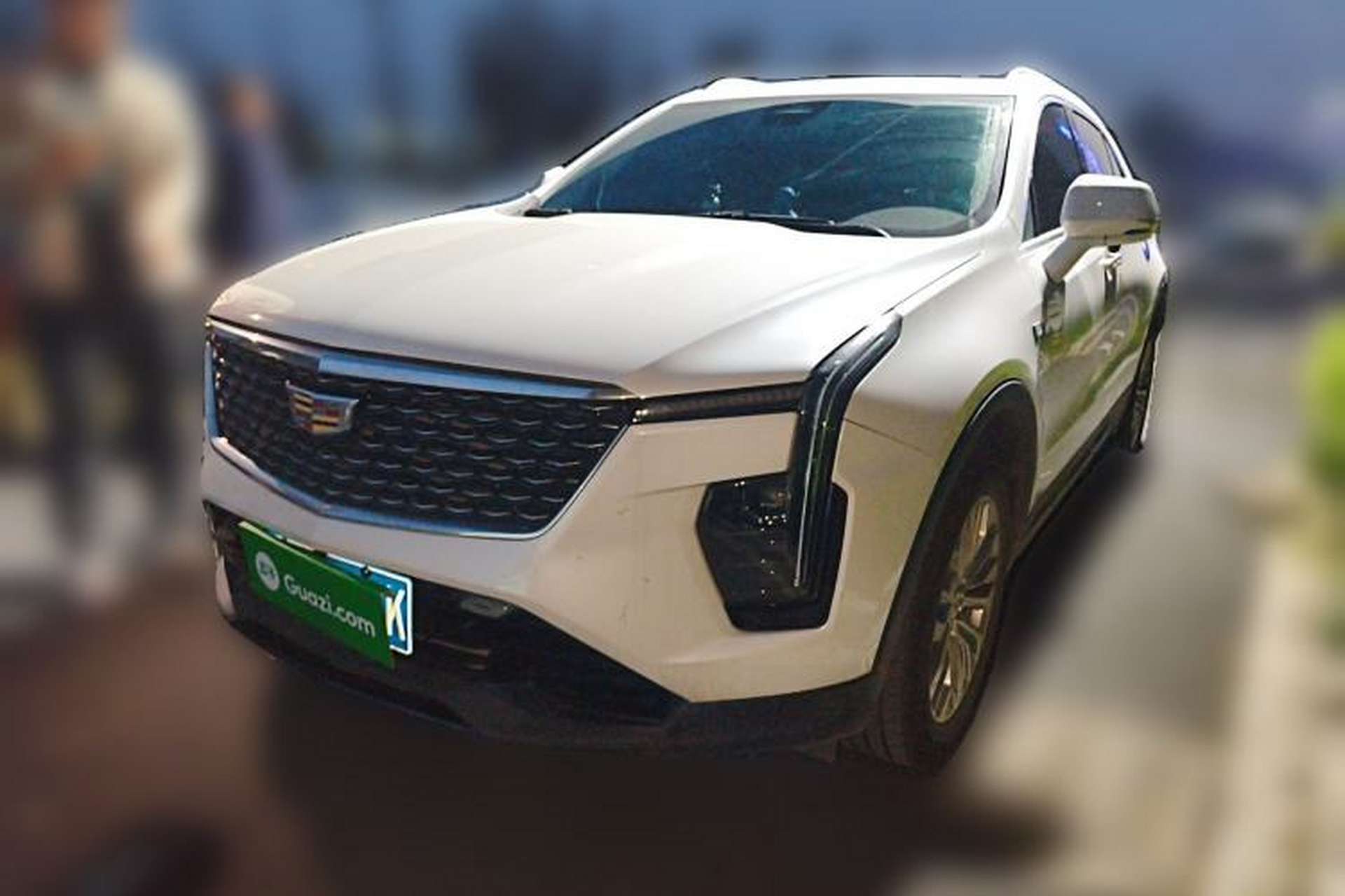 Used Cadillac XT4 2024 28T Two-Wheel-Drive Luxury Version Front Left 45 Deg