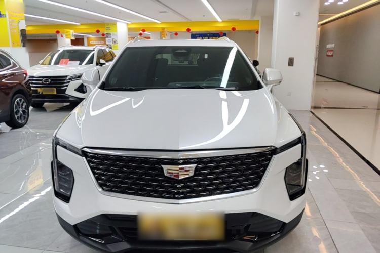 Used Cadillac XT4 2024 28T Two-Wheel-Drive Luxury Version Front