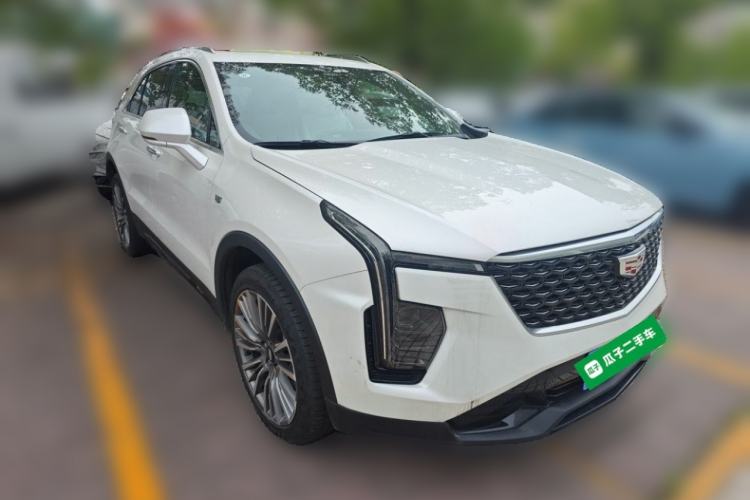 Used Cadillac XT4 2024 28T Two-Wheel-Drive Prestige Version Front Right 45 Deg
