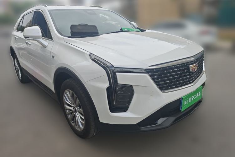 Used Cadillac XT4 2024 Facelift 28T Two-Wheel-Drive Luxury Version Front Right 45 Deg