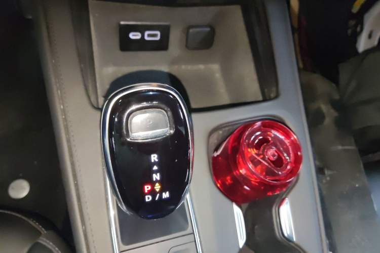 Used Cadillac XT4 2024 25T Two-Wheel Drive Fashion Edition Gear Lever