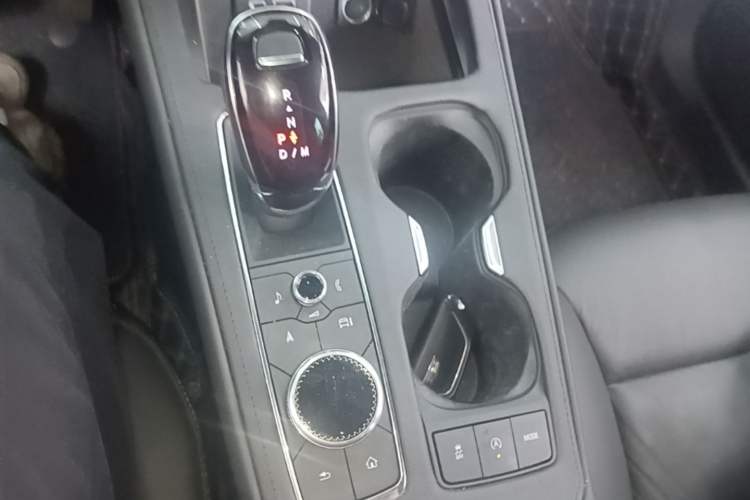 Used Cadillac XT4 2024 28T Two-Wheel-Drive Prestige Version Gear Lever