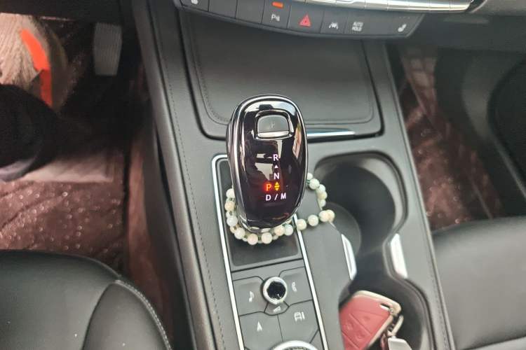 Used Cadillac XT4 2024 Facelift 28T Two-Wheel-Drive Luxury Version Gear Lever