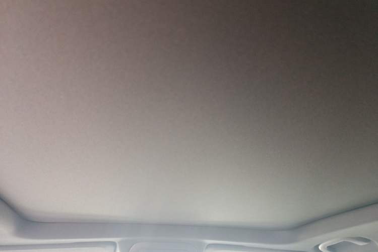 Used Cadillac XT4 2024 28T Two-Wheel-Drive Luxury Version Headliner