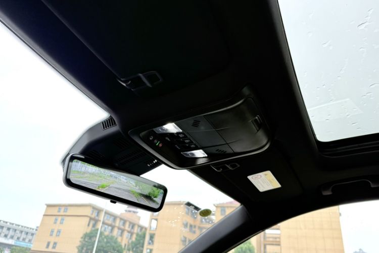 Used Cadillac XT4 2024 Facelift 28T Two-Wheel-Drive Prestige Version Interior 13