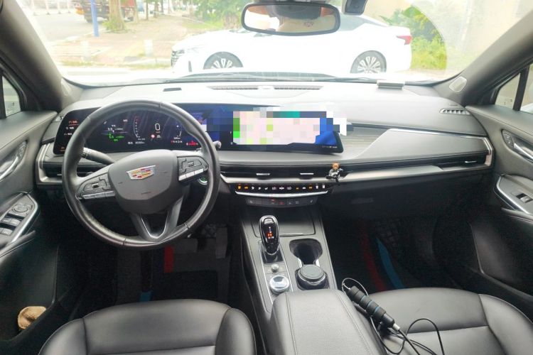 Used Cadillac XT4 2024 28T Two-Wheel-Drive Luxury Version Interior 2