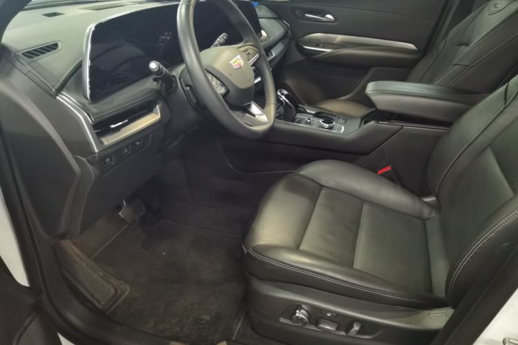 Used Cadillac XT4 2024 28T Two-Wheel-Drive Prestige Version Interior 2