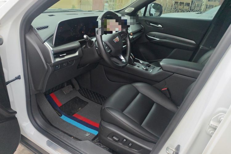 Used Cadillac XT4 2024 28T Two-Wheel-Drive Luxury Version Interior 3