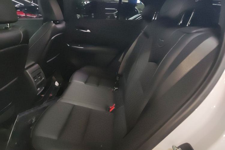 Used Cadillac XT4 2024 25T Two-Wheel Drive Fashion Edition Interior 4