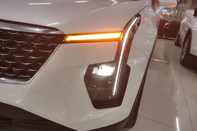 Used Cadillac XT4 2024 25T Two-Wheel Drive Fashion Edition Left Front Headlight