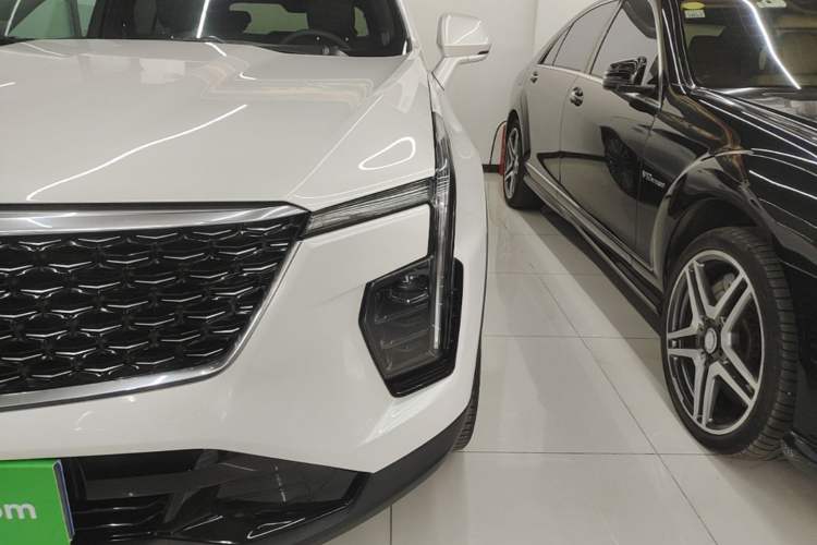 Used Cadillac XT4 2024 Facelift 28T Two-Wheel-Drive Prestige Version Left Front Headlight