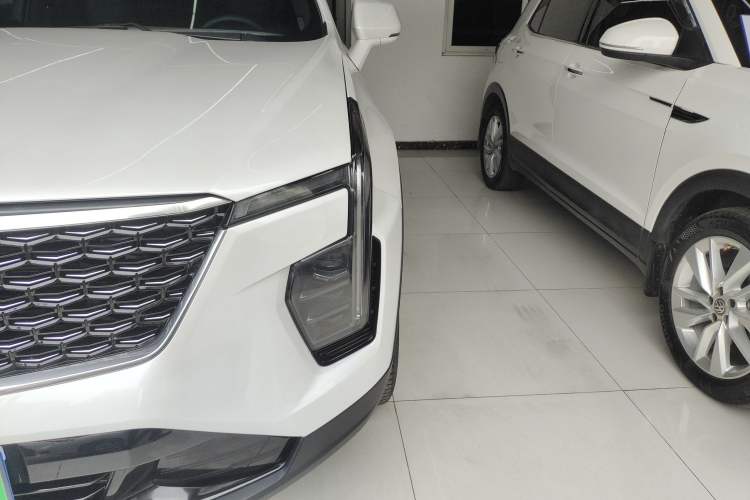 Used Cadillac XT4 2024 Facelift 28T Two-Wheel-Drive Prestige Version Left Front Headlight