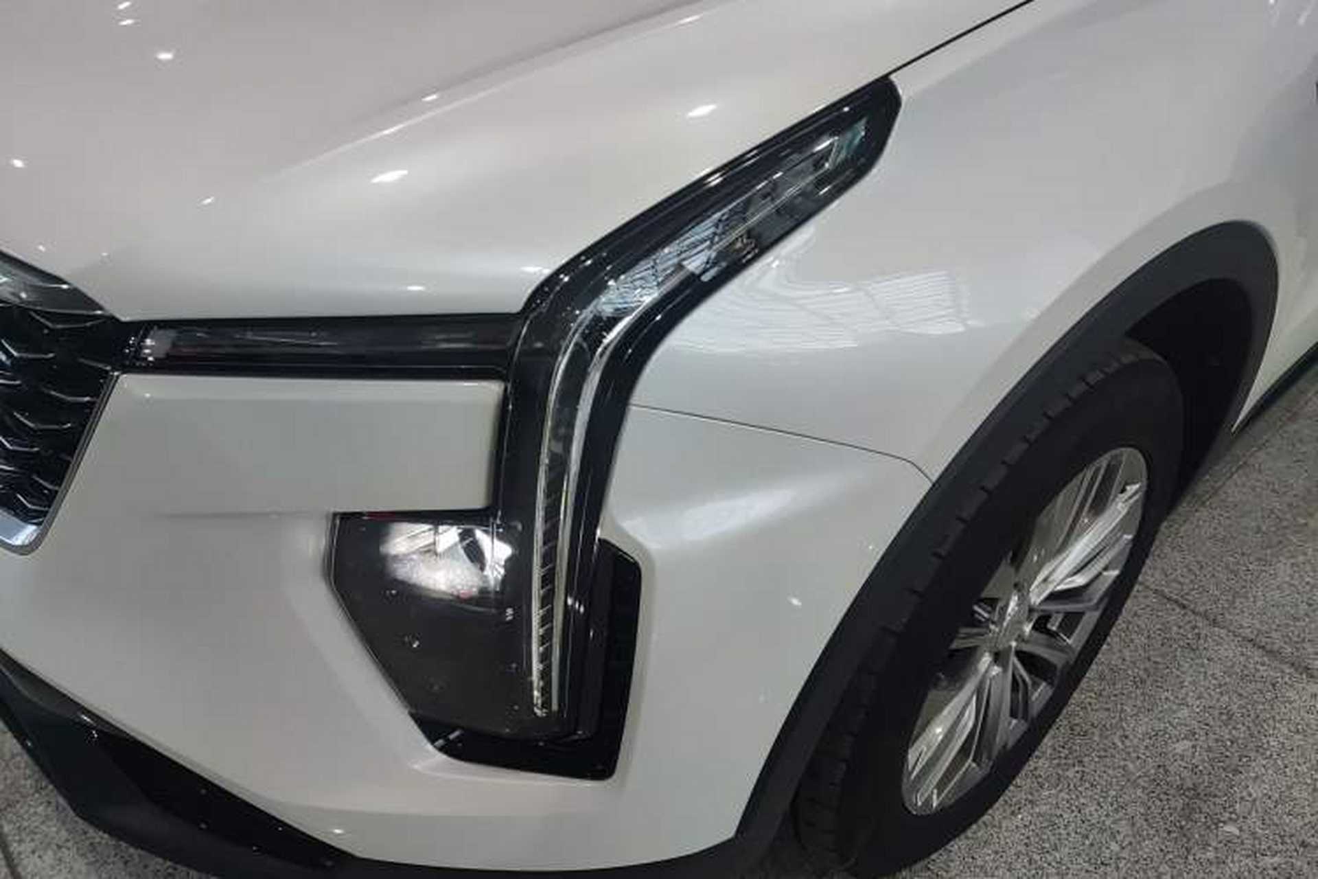 Used Cadillac XT4 2024 28T Two-Wheel-Drive Luxury Version Left Front Headlight