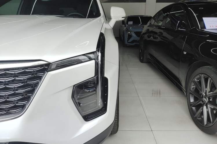 Used Cadillac XT4 2024 Facelift 28T Two-Wheel-Drive Prestige Version Left Front Headlight