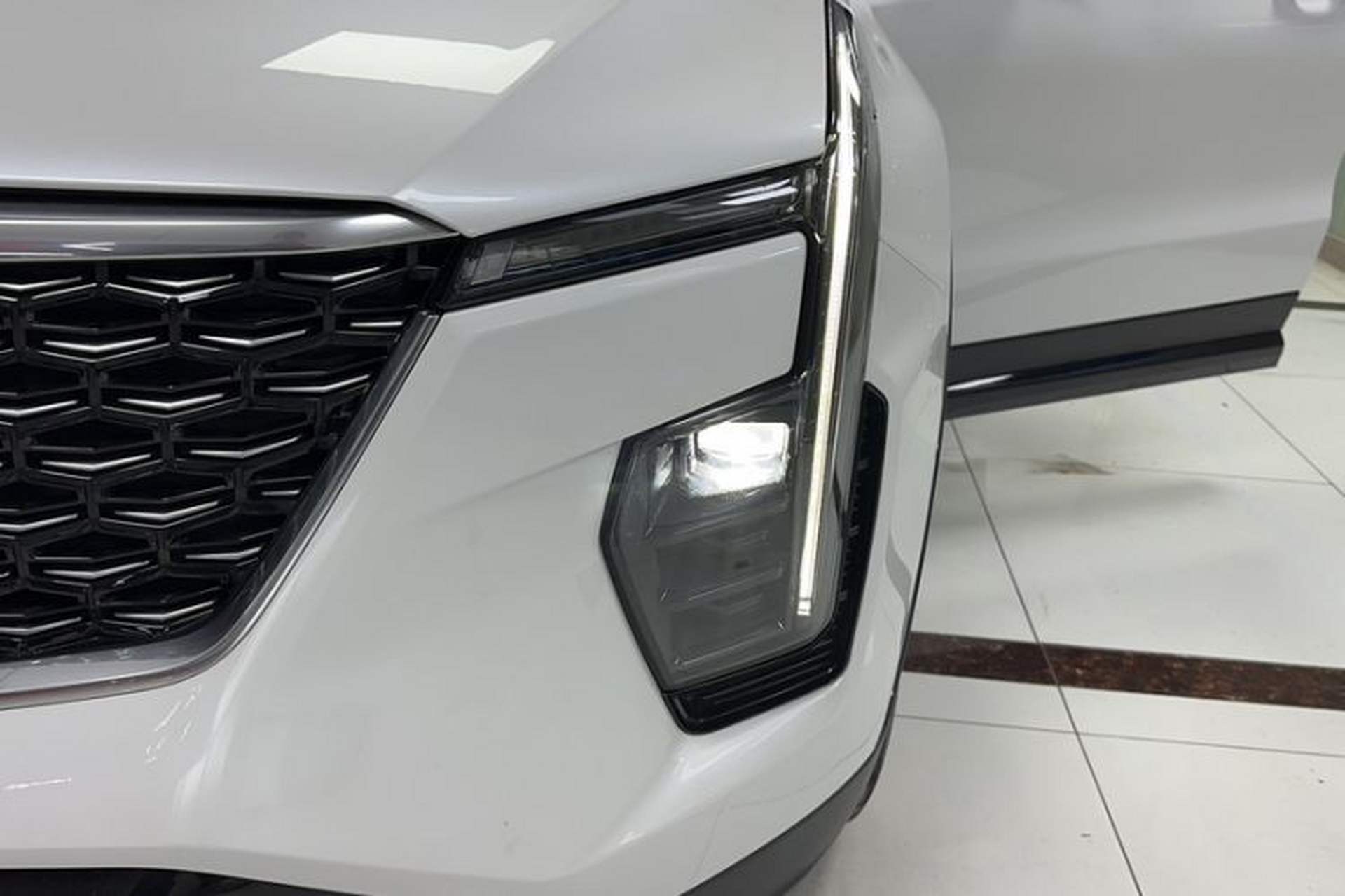 Used Cadillac XT4 2024 28T Two-Wheel-Drive Luxury Version Left Front Headlight