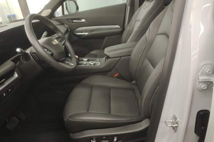 Used Cadillac XT4 2024 Facelift 28T Two-Wheel-Drive Prestige Version Left Front Seat