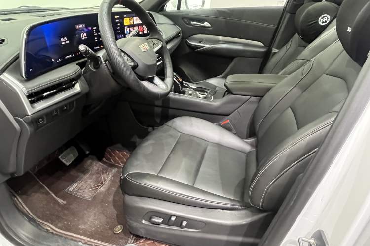 Used Cadillac XT4 2024 28T Two-Wheel-Drive Luxury Version Left Front Seat
