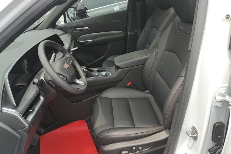 Used Cadillac XT4 2024 28T Two-Wheel-Drive Luxury Version Left Front Seat