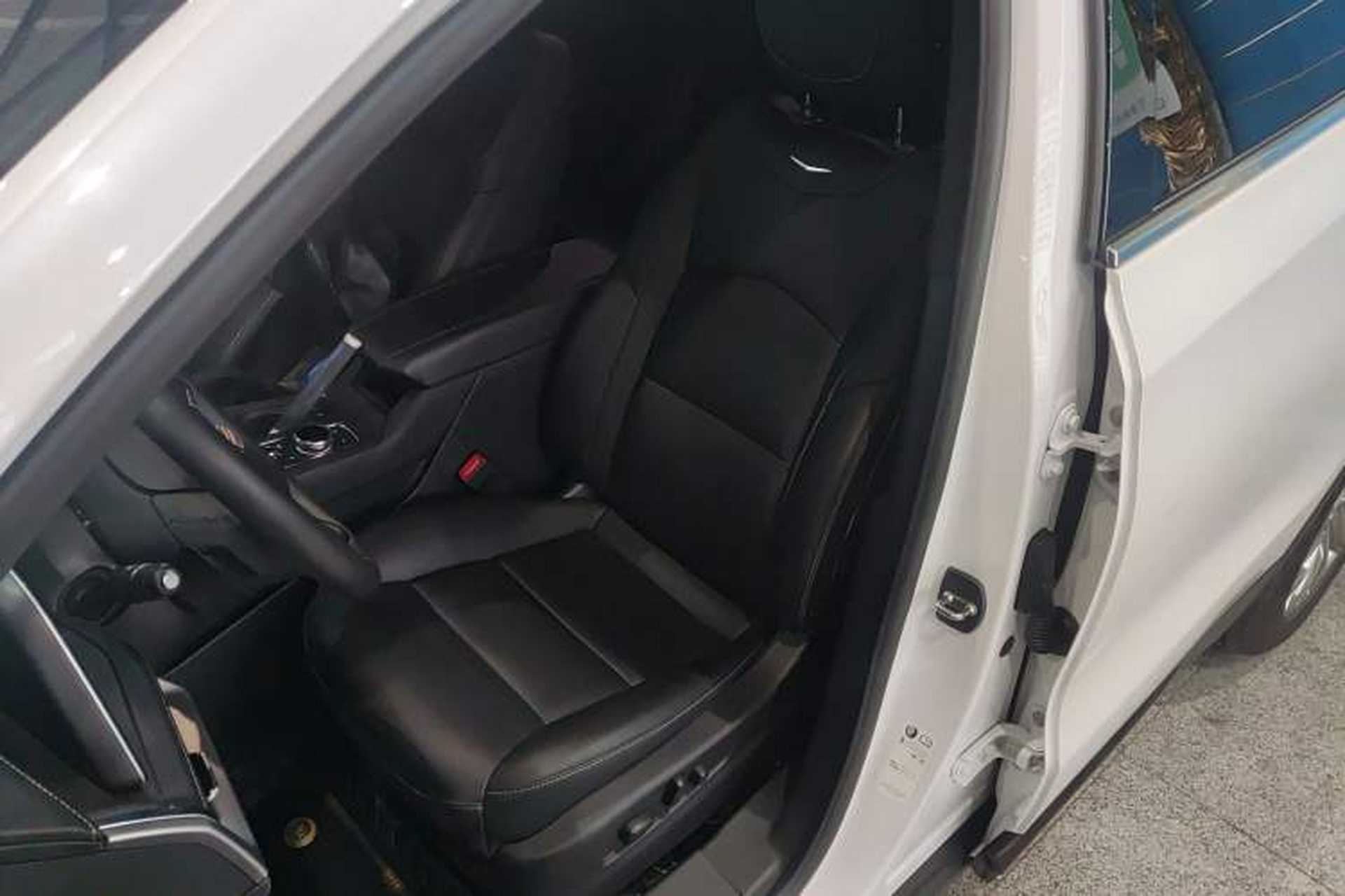 Used Cadillac XT4 2024 28T Two-Wheel-Drive Luxury Version Left Front Seat