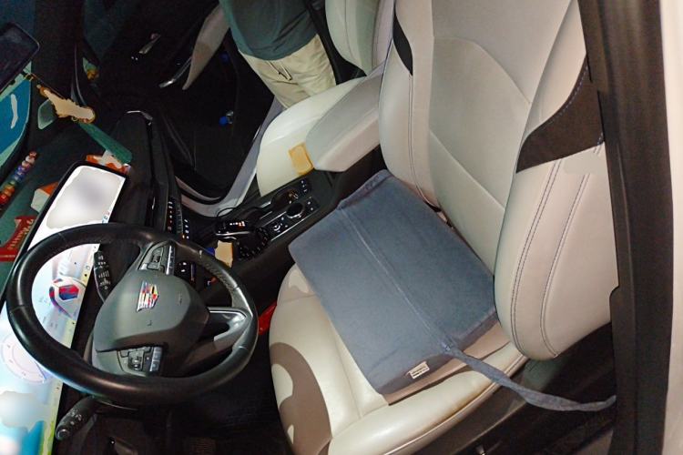Used Cadillac XT4 2024 28T Two-Wheel-Drive Prestige Version Left Front Seat