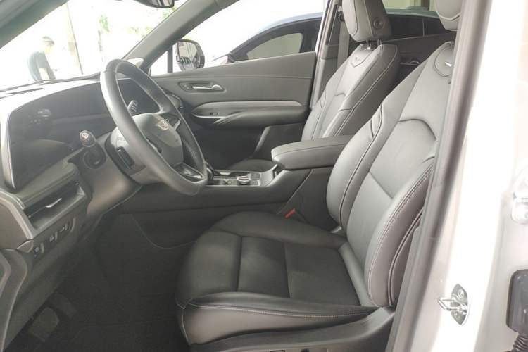 Used Cadillac XT4 2024 Facelift 28T Two-Wheel-Drive Prestige Version Left Front Seat