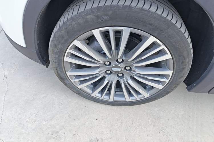 Used Cadillac XT4 2024 28T Two-Wheel-Drive Prestige Version Left Front Wheel Hub