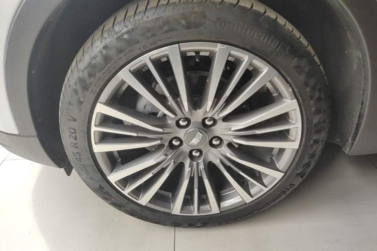 Used Cadillac XT4 2024 Facelift 28T Two-Wheel-Drive Prestige Version Left Front Wheel Hub