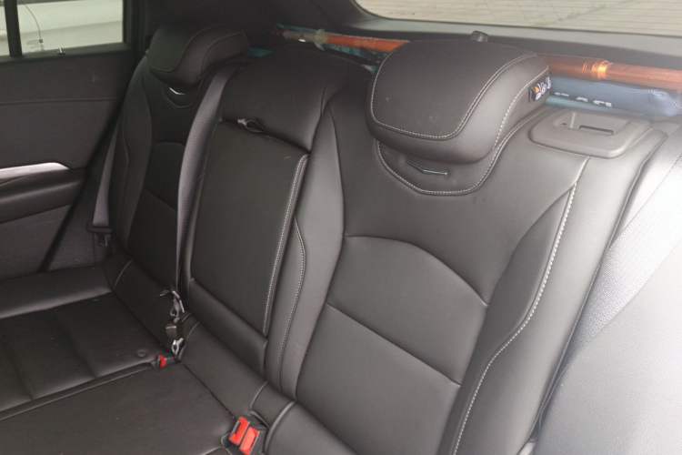 Used Cadillac XT4 2024 28T Two-Wheel-Drive Luxury Version Left Rear Seat