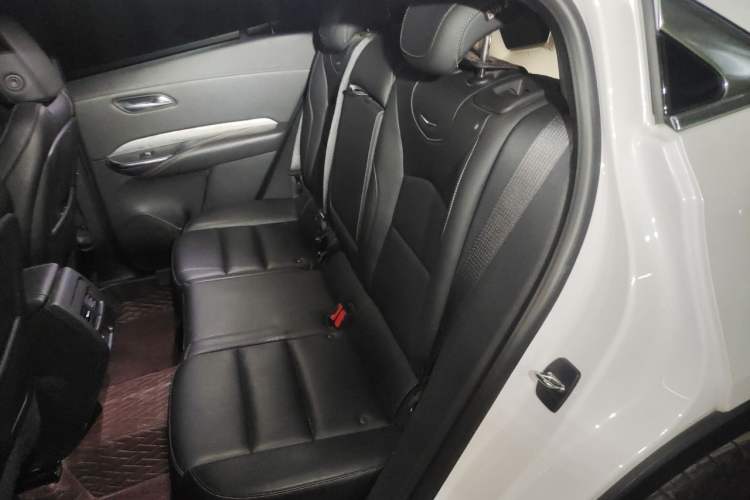 Used Cadillac XT4 2024 28T Two-Wheel-Drive Luxury Version Left Rear Seat