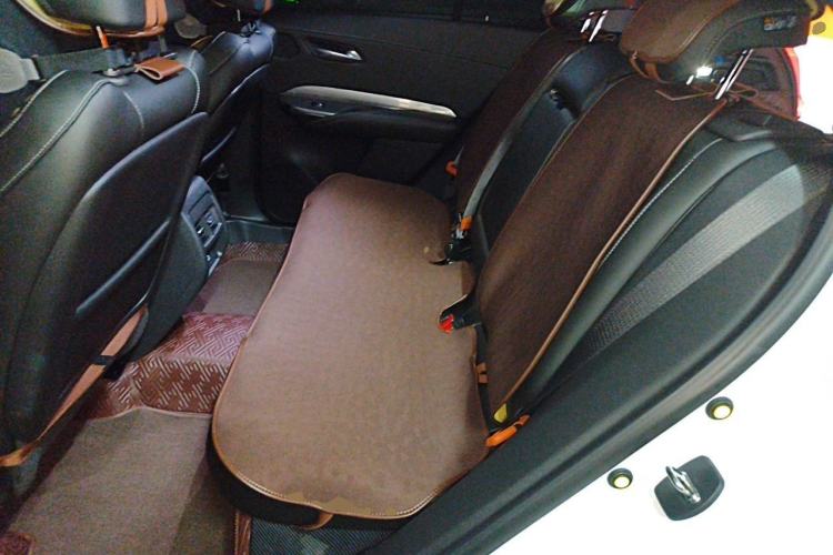 Used Cadillac XT4 2024 28T Two-Wheel-Drive Luxury Version Left Rear Seat