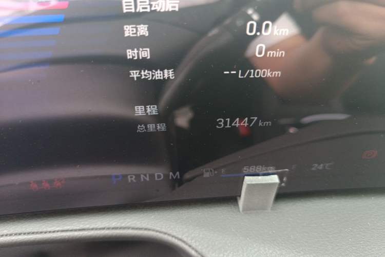Used Cadillac XT4 2024 28T Two-Wheel-Drive Luxury Version Odometer Close Up
