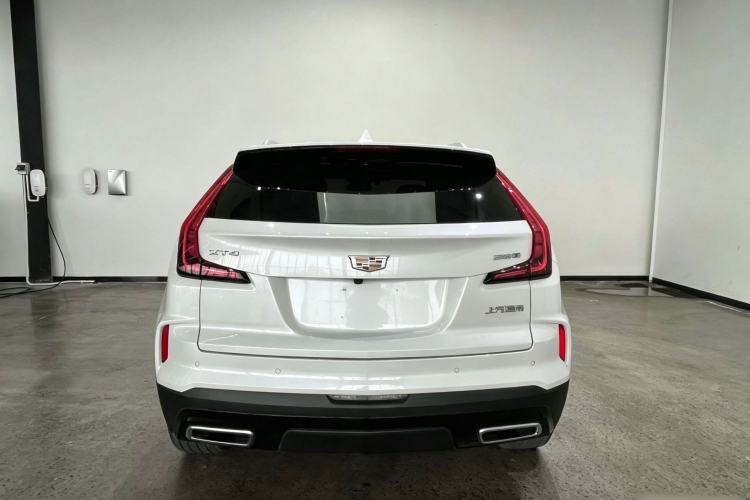 Used Cadillac XT4 2024 28T Two-Wheel-Drive Luxury Version Rear