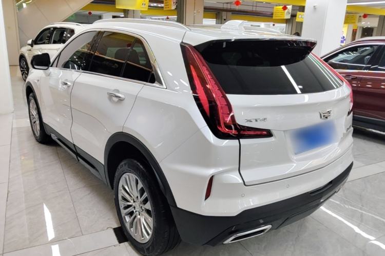Used Cadillac XT4 2024 28T Two-Wheel-Drive Luxury Version Rear Left 45 Deg