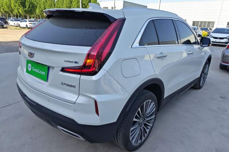 Used Cadillac XT4 2024 28T Two-Wheel-Drive Prestige Version Rear Right 45 Deg
