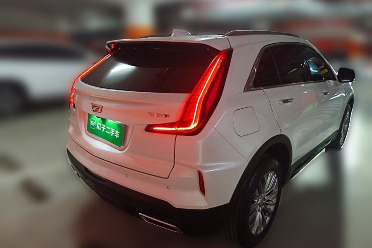 Used Cadillac XT4 2024 28T Two-Wheel-Drive Luxury Version Rear Right 45 Deg