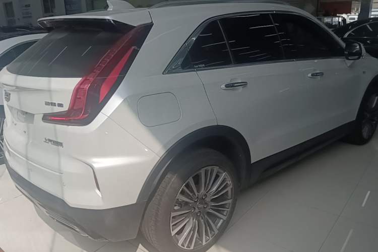 Used Cadillac XT4 2024 28T Two-Wheel-Drive Prestige Version Rear Right 45 Deg