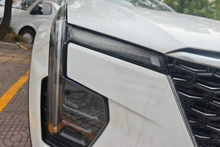 Used Cadillac XT4 2024 28T Two-Wheel-Drive Prestige Version Right Front Headlight