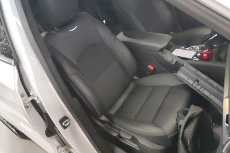 Used Cadillac XT4 2024 25T Two-Wheel Drive Fashion Edition Right Front Seat