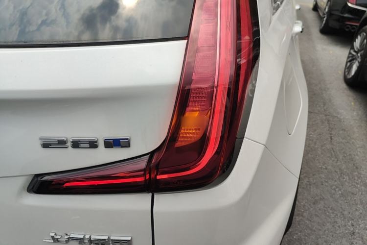 Used Cadillac XT4 2024 28T Two-Wheel-Drive Luxury Version Right Rear Taillight
