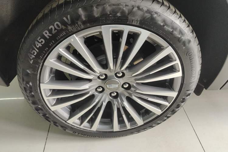 Used Cadillac XT4 2024 Facelift 28T Two-Wheel-Drive Prestige Version Right Rear Wheel Hub